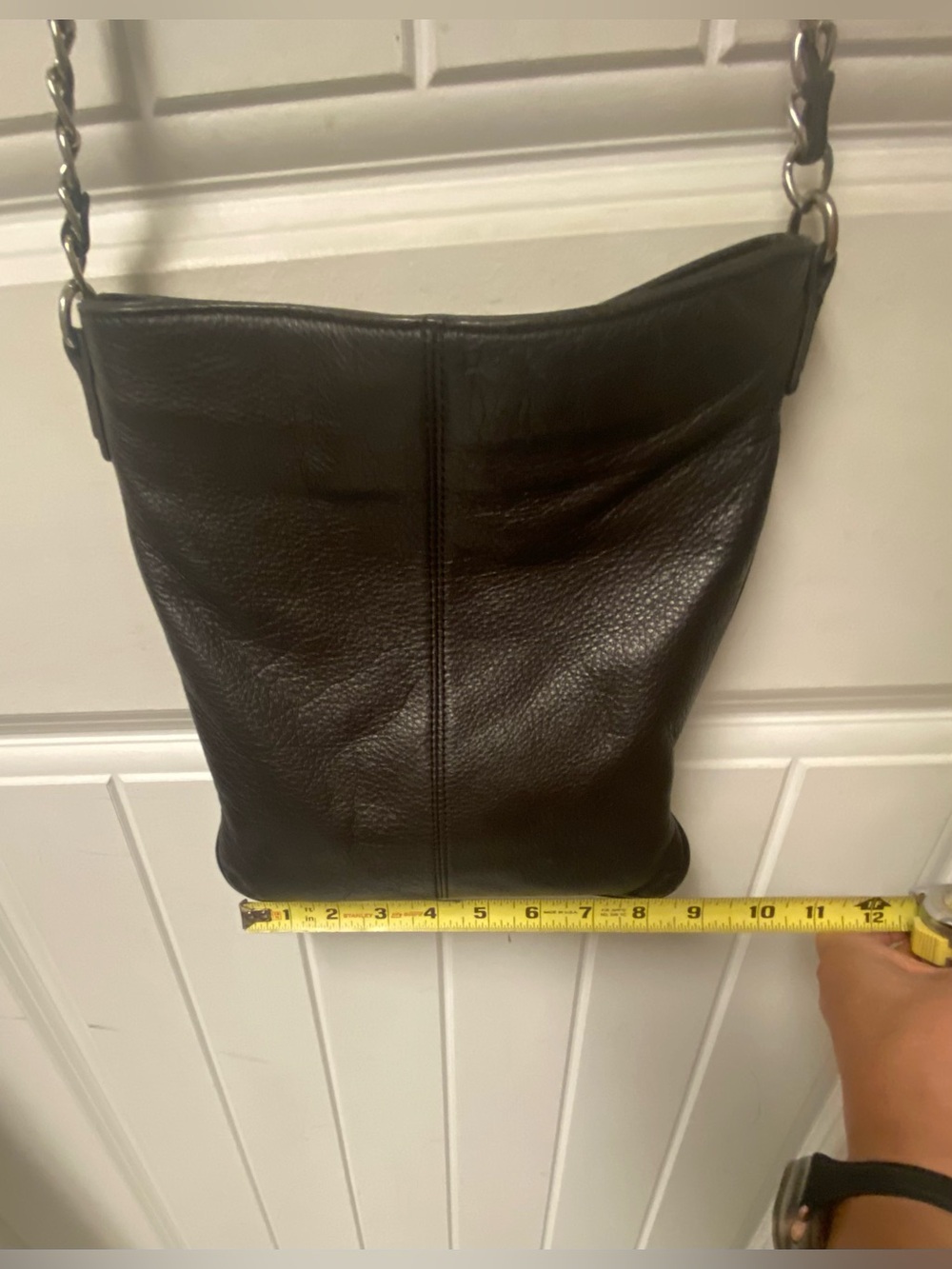 Vintage Danier Dark Brown Pebbled Leather
Crossbody Hobo Bag. - Picture 7 of 15